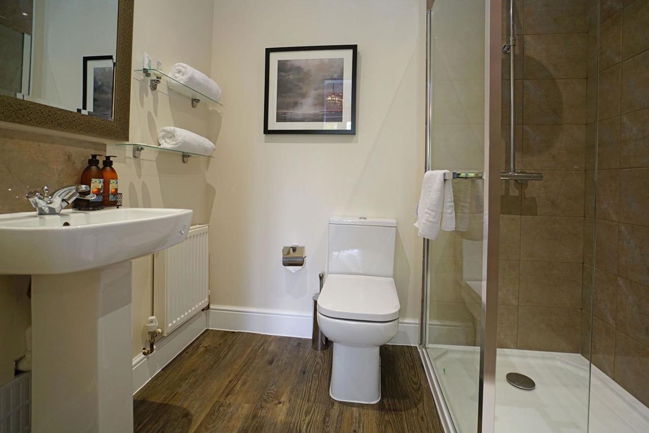 Greyhound Hever Edenbridge Room photo