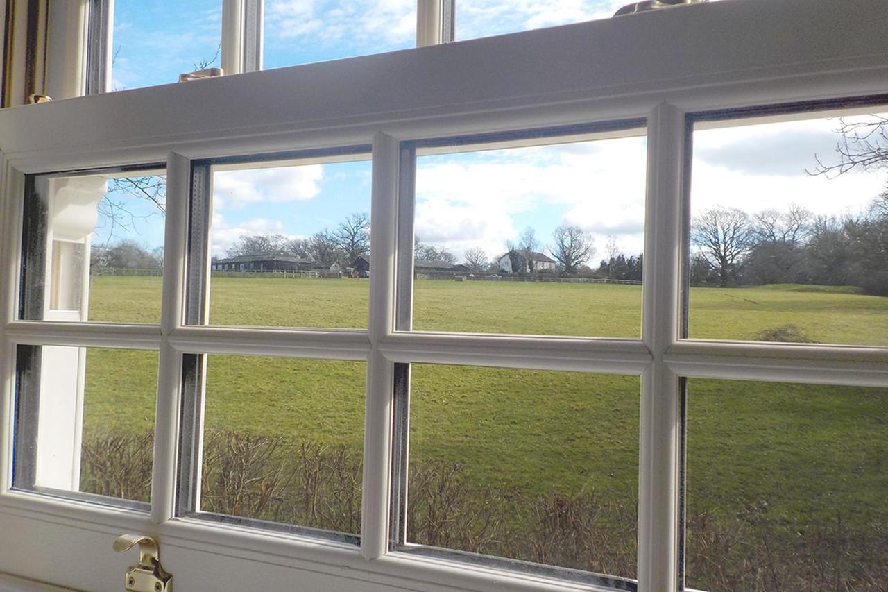 Greyhound Hever Edenbridge Room photo