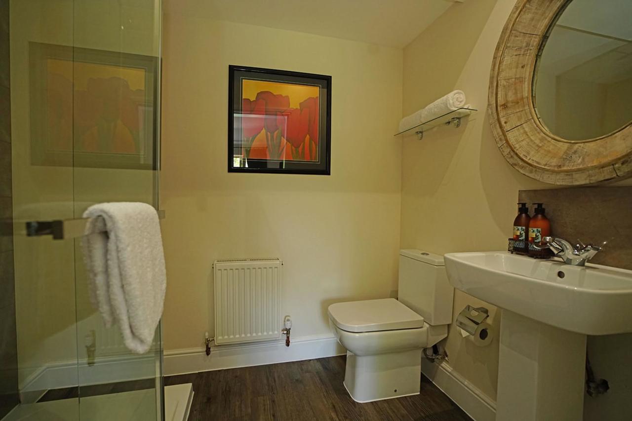 Greyhound Hever Edenbridge Room photo